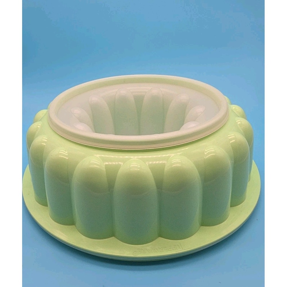 Tupperware Jello Mold Mint Green Vintage 9" 3 Pieces